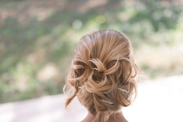 Prestation de coiffure de mariée à domicile dans les environs de Brach